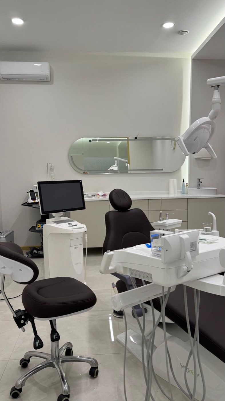 Treatment room at Santral Klinik